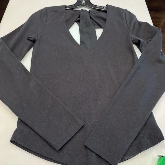 NEW Free People- Black V Neck Long Sleeve, open back  With Bow size medium. - Picture 8 of 10